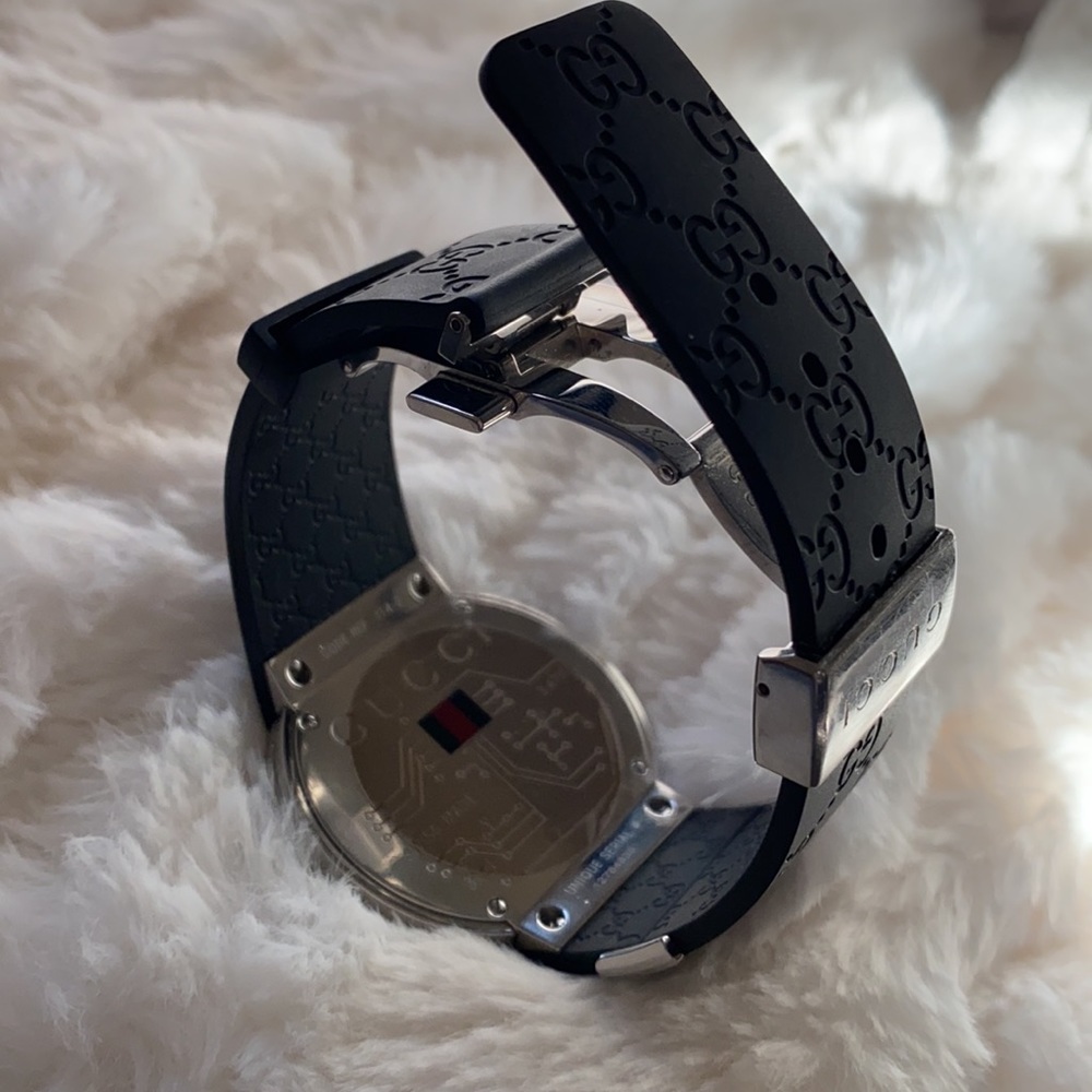 Limited Edition💥 unisex steel Gucci digital watch with DIAMONDS on the bezel ✨✨ - Picture 6 of 12